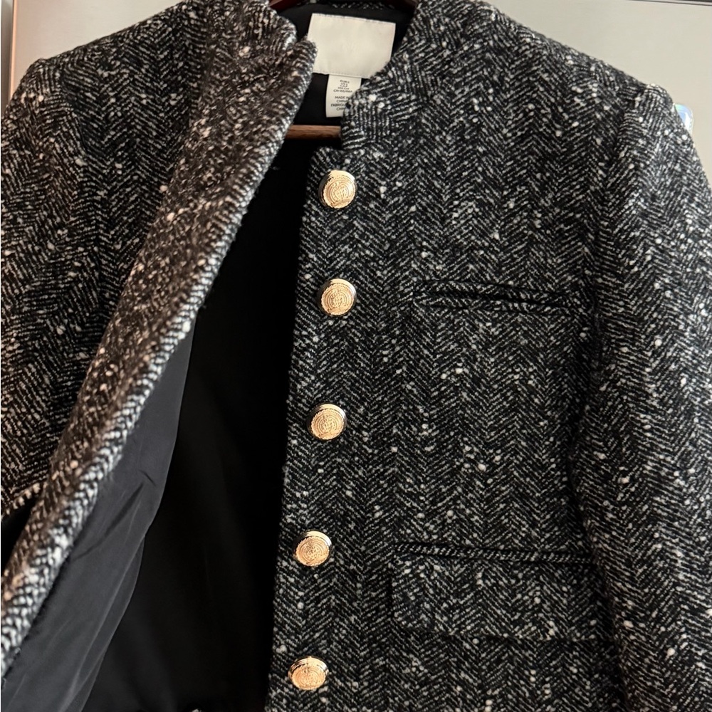 Grey and White Tweed Jacket with Gold Buttons - Picture 2 of 6